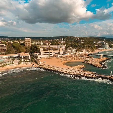 Luxury In Complex Azur - Next To The ! Apartment Saints Constantine and Helena